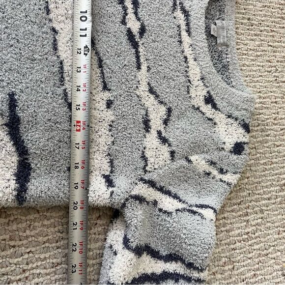 Barefoot Dreams CozyChic Seaside Crew-Neck Pullover Sweater Ocean Zebra - Picture 12 of 12